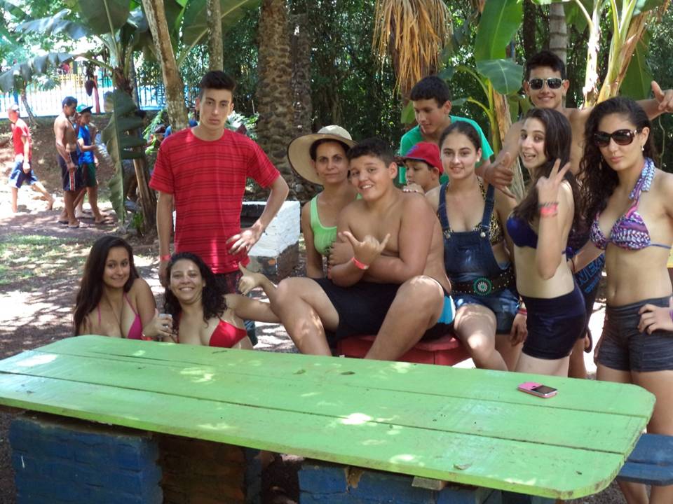 8ª Serie da Escola São Bernardo realiza viagem de confraternização